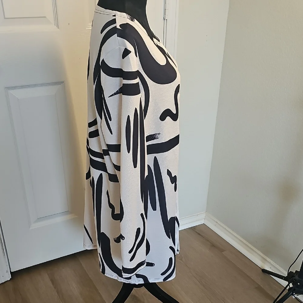 NWOT Women's Geometric Open Front Bold Lightweight Unique Long Cardigan XL - Picture 9 of 14